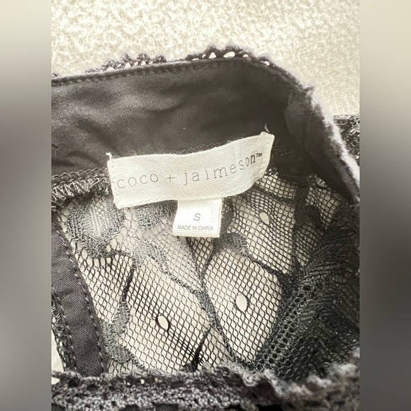 Coco + jaimeson Delicate Lace Sleeveless Dark Grey Mini Shift Dress NWT - Picture 5 of 8